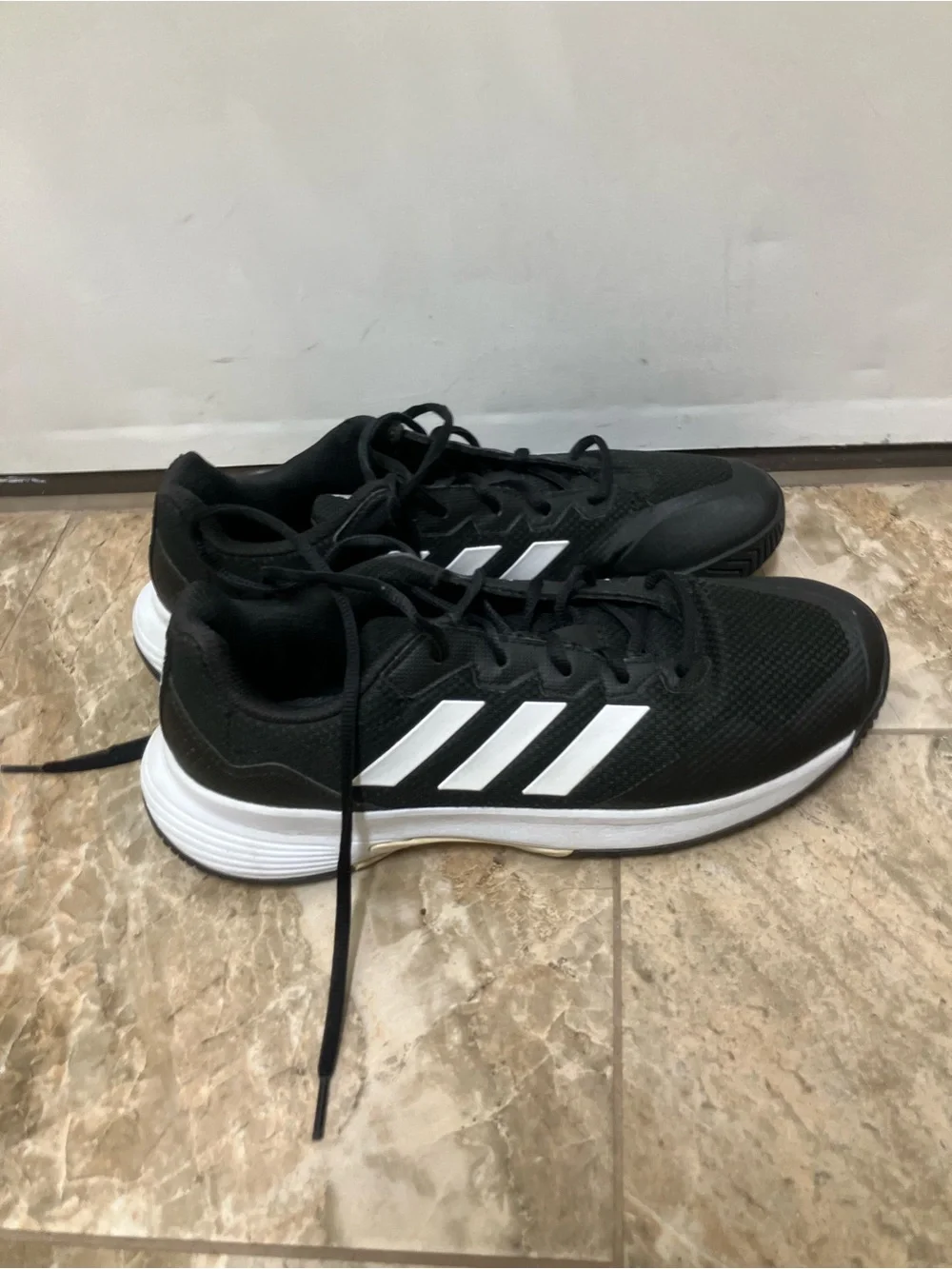 Men's Adidas GameCourt 2 tennis shoes, size 8.5